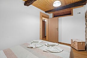 Maria s House With View in Kambos