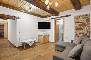 Maria s House With View in Kambos