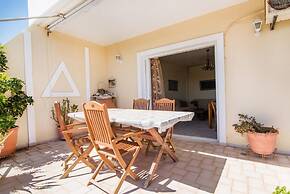 Leonidas House With Sea View