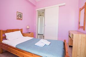 Leonidas House With Sea View