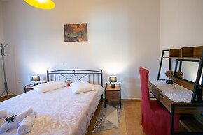 Peroulakis Traditional House