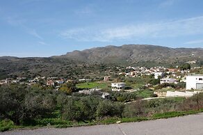 Peroulakis Traditional House