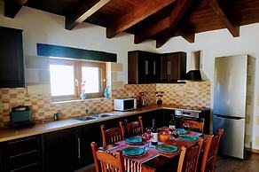 Traditional Villa in Pemonia