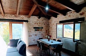 Traditional Villa in Pemonia