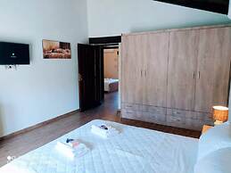 Traditional Villa in Pemonia