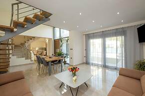 Park-view Pool Villa