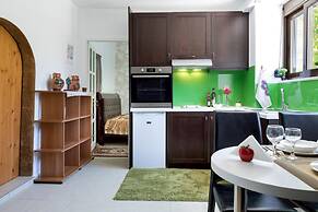 Panethimos House in Nature