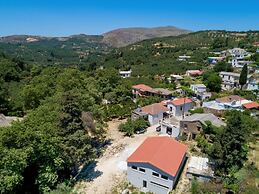 Panethimos House in Nature