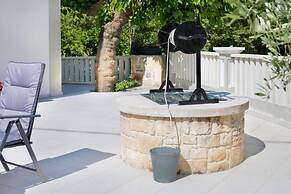 Panethimos House in Nature