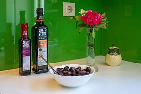 Panethimos House in Nature