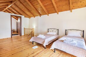 Traditional Stone House Rafael