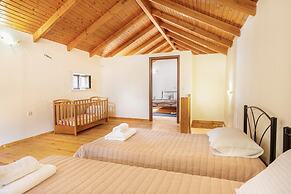 Traditional Stone House Rafael