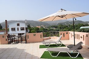 Ilias Villa IN Chania