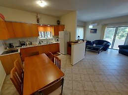 Chrissoula House In Agioi Apostoloi