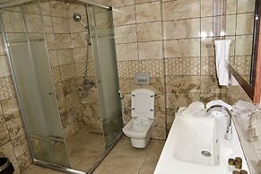 Cevaher Hotel & Suites