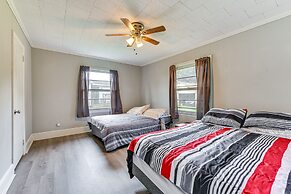 Cozy Charlotte Home w/ Fire Pit ~ 6 Mi to Uptown!