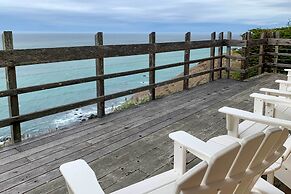 Oceanfront Irish Beach Home: Private Beach Access!