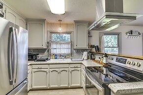 Fire Pit & Lake Access: Pet-friendly Arnold Home