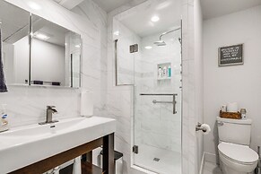 Convenient North Bend Apt: Half-mi to Notre Dame!