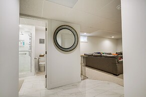 Convenient North Bend Apt: Half-mi to Notre Dame!