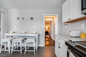 Updated Jamestown Home - 5 Mi to Hpu!