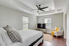 Near Beach Access: Galveston Home w/ Grill & Patio