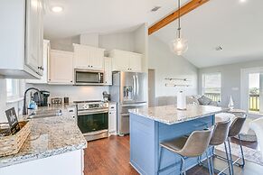 Near Beach Access: Galveston Home w/ Grill & Patio