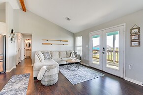 Near Beach Access: Galveston Home w/ Grill & Patio