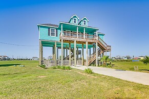 Near Beach Access: Galveston Home w/ Grill & Patio
