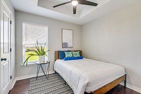 Near Beach Access: Galveston Home w/ Grill & Patio