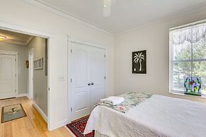 Lovely Carrabelle Home w/ Lake Views & Pool Access