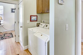 Lovely Carrabelle Home w/ Lake Views & Pool Access