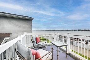 Waterfront Buckeye Lake House: Deck + Views!