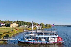 Downtown Mayville Condo: Walk to Chautauqua Lake!