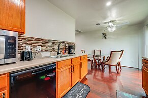 Charming Family Home w/ Yard - 24 Mi to Austin!