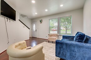 Charming Family Home w/ Yard - 24 Mi to Austin!