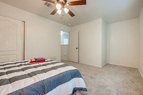 Charming Family Home w/ Yard - 24 Mi to Austin!