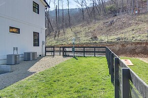 Gorgeous Swannanoa Home w/ Sweeping Mountain Views