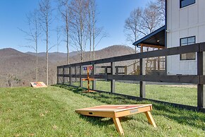 Gorgeous Swannanoa Home w/ Sweeping Mountain Views