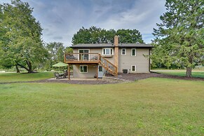 Renovated Blaine Farmhouse w/ Heated Pole Barn!