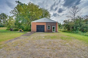 Renovated Blaine Farmhouse w/ Heated Pole Barn!
