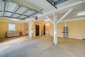 Spacious Murrells Inlet Home - Walk to Beach!