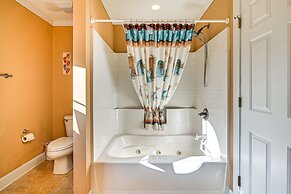 Spacious Murrells Inlet Home - Walk to Beach!