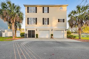 Spacious Murrells Inlet Home - Walk to Beach!