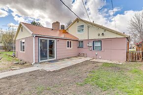 Family-friendly Ontario Home in Central Location!