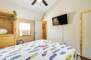 10 Mi to Nat'l Park: Smoky Mountains Getaway