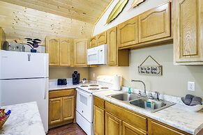 10 Mi to Nat'l Park: Smoky Mountains Getaway