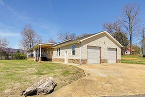 Private Hot Tub & Mountain View: Newport Home