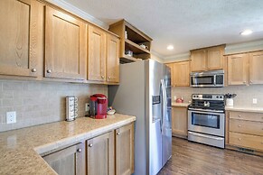 Private Hot Tub & Mountain View: Newport Home