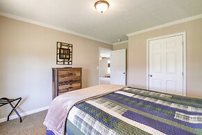 Private Hot Tub & Mountain View: Newport Home